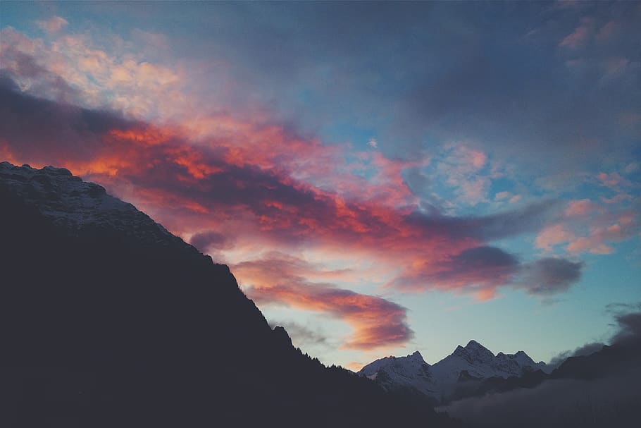 sunset, dusk, clouds, sky, mountains, silhouette, peaks, cliffs HD wallpaper