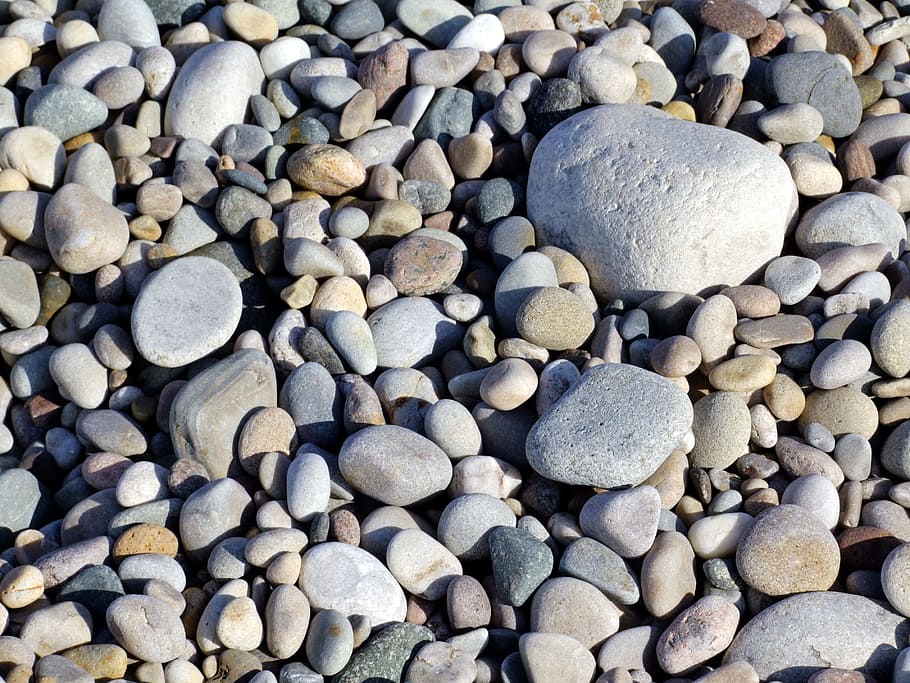 rocks, beach, pebbles, round stone, sky, landscape, wallpaper HD wallpaper