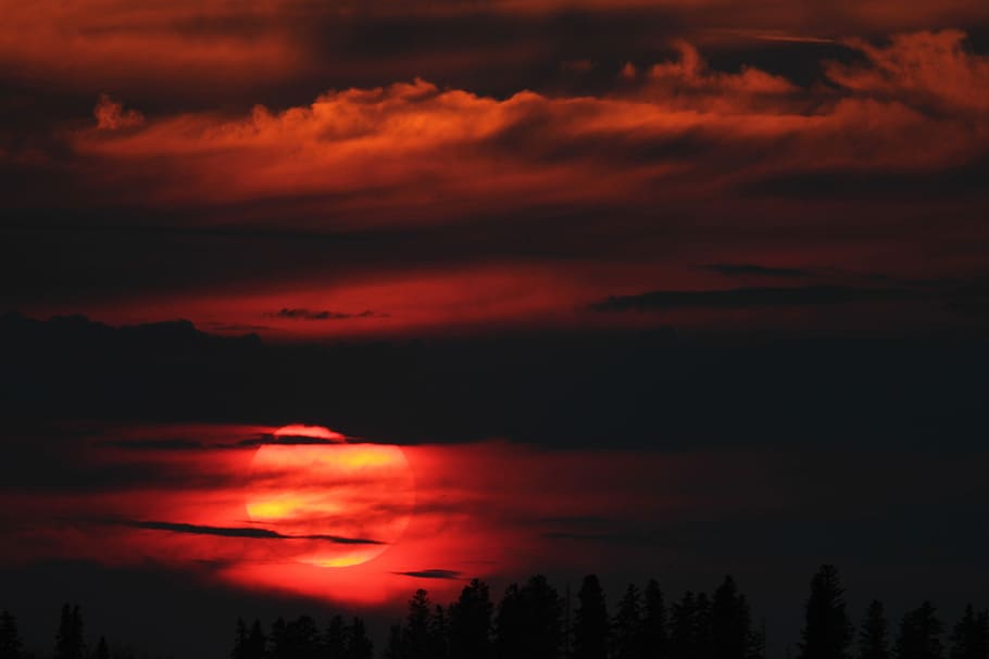 golden hour, orange clouds, sunset, sunrise, red, reflection HD wallpaper