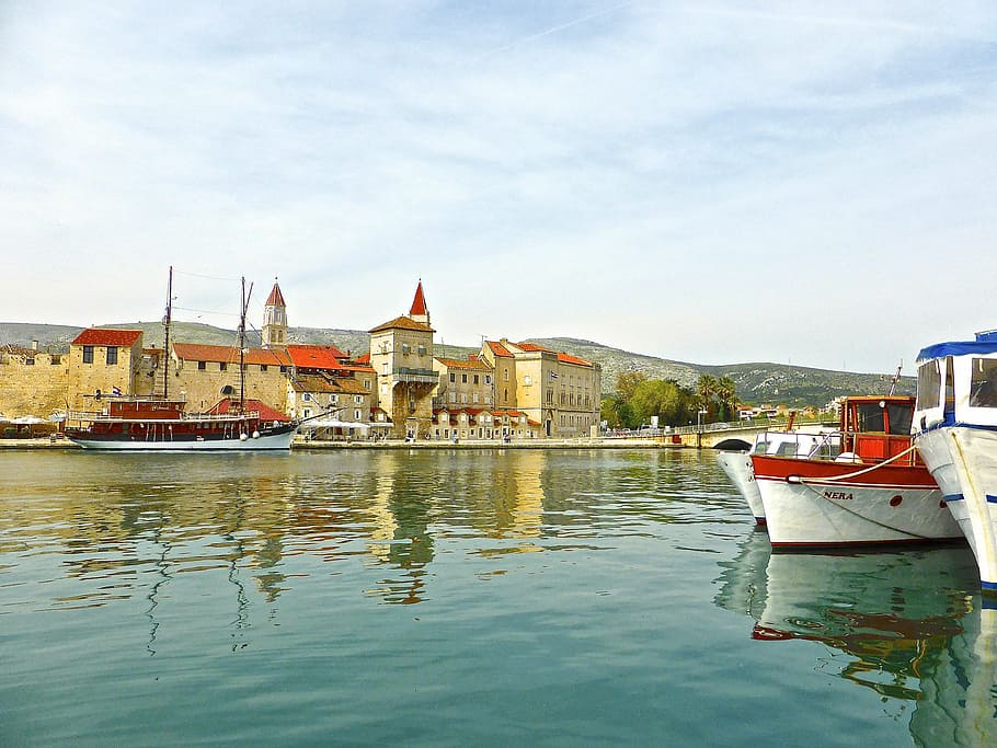 seaside, trogir, townscape, water, boats, reflections, village HD wallpaper