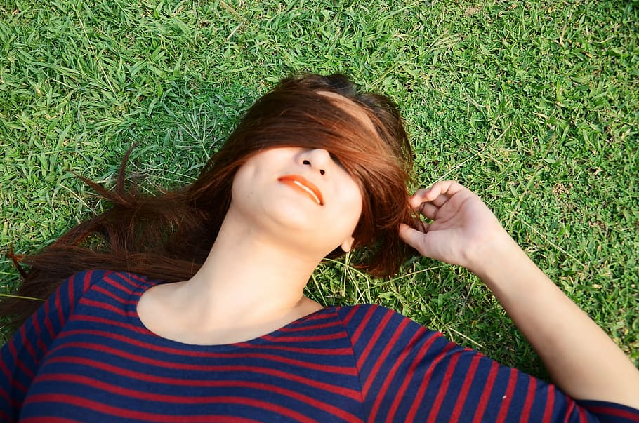 green, model, beautiful, women, grass, lying Down, outdoors HD wallpaper
