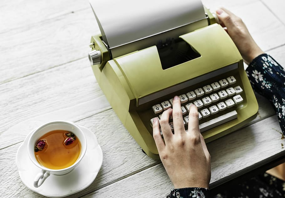 woman using typewriter, tea, hand, keys, retro, vintage, writing HD wallpaper
