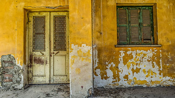 yellow concrete house with window, door, wall, architecture HD wallpaper