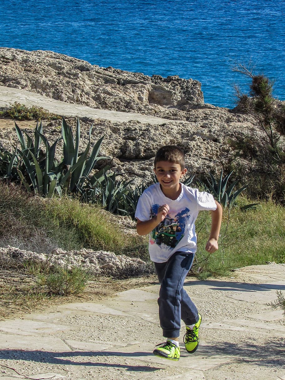 Boy, Running, Child, Fun, kid, happy, childhood, happiness HD wallpaper