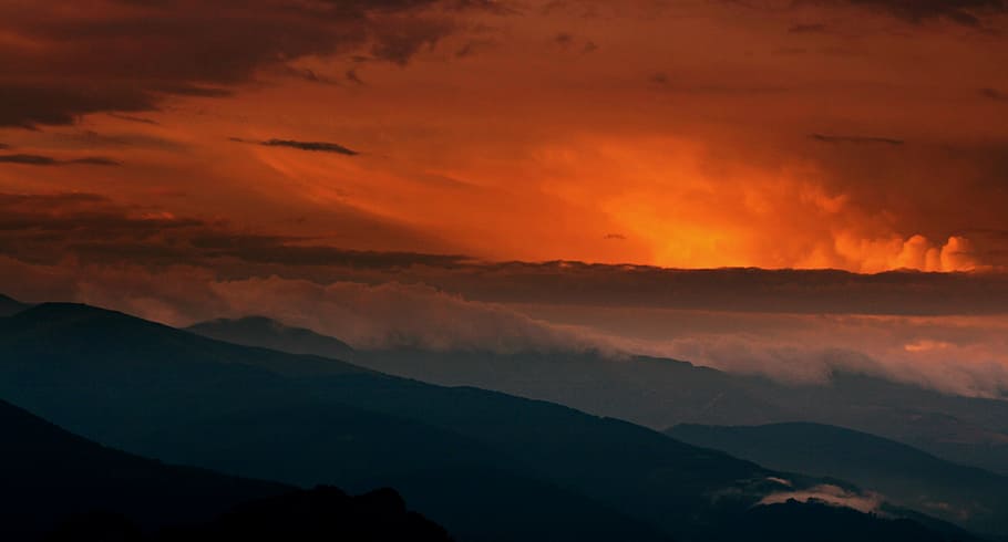 sea of clouds and mountain ranges under golden hour, sunset HD wallpaper