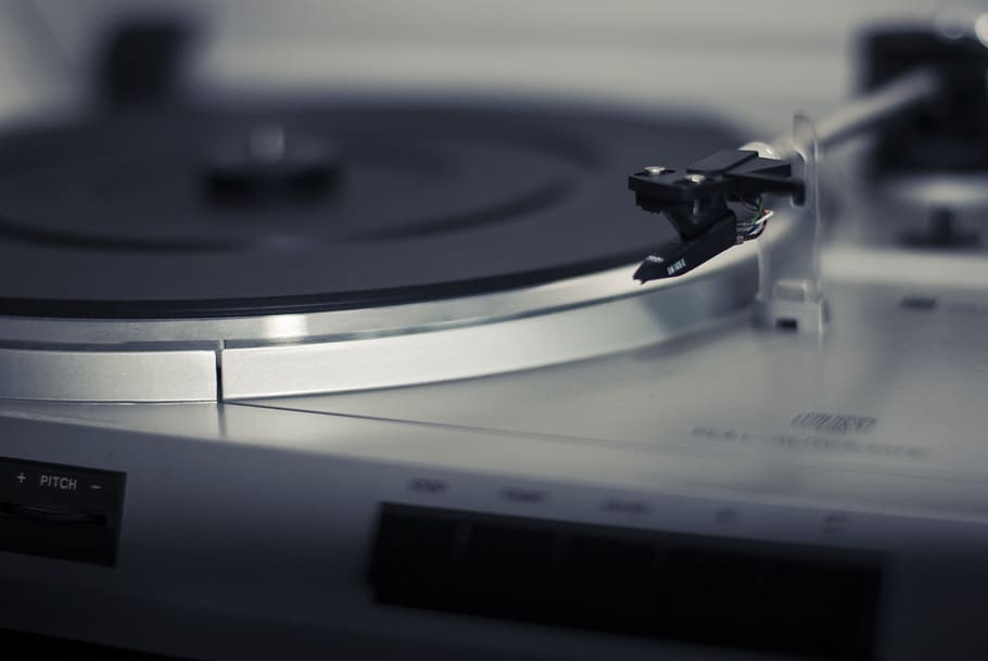 selective focused photo of a vinyl player, turntable, record HD wallpaper