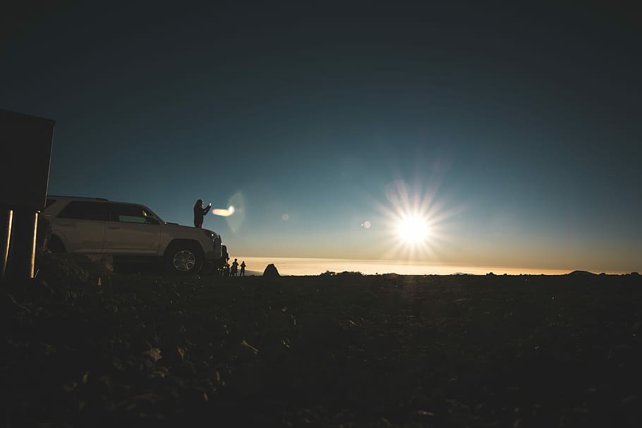 white car parked during sunset, white SUV, landscape, night, dark HD wallpaper