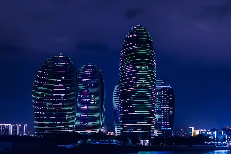 city skyline at night, city buildings during nighttime, architecture HD wallpaper