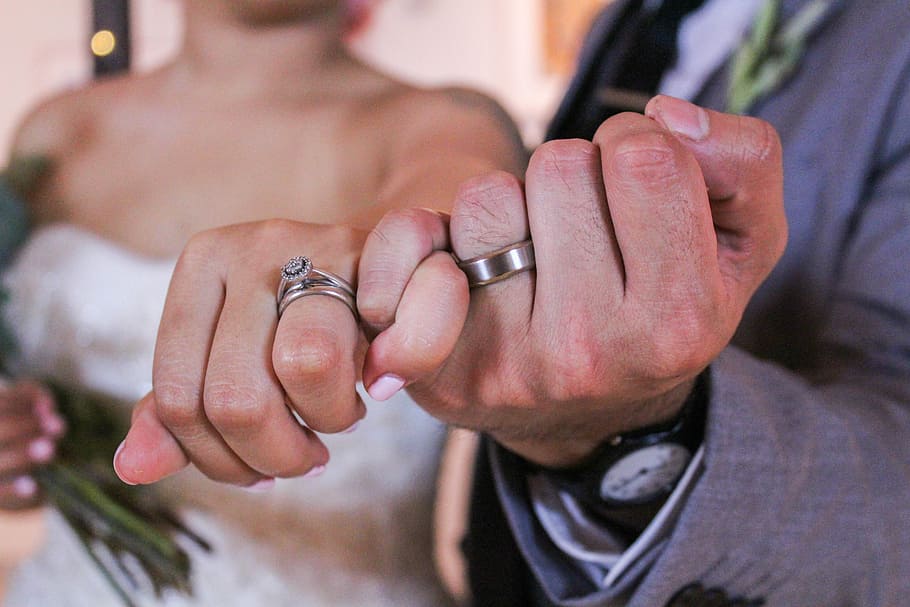 man and woman showing silver-colored rings, photograph of couple hand knot with rings, HD wallpaper