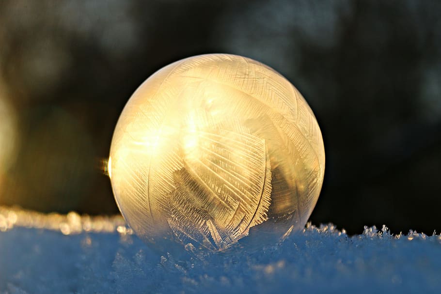 soap bubble, eiskristalle, ball, snow, frost, winter, frozen bubble HD wallpaper