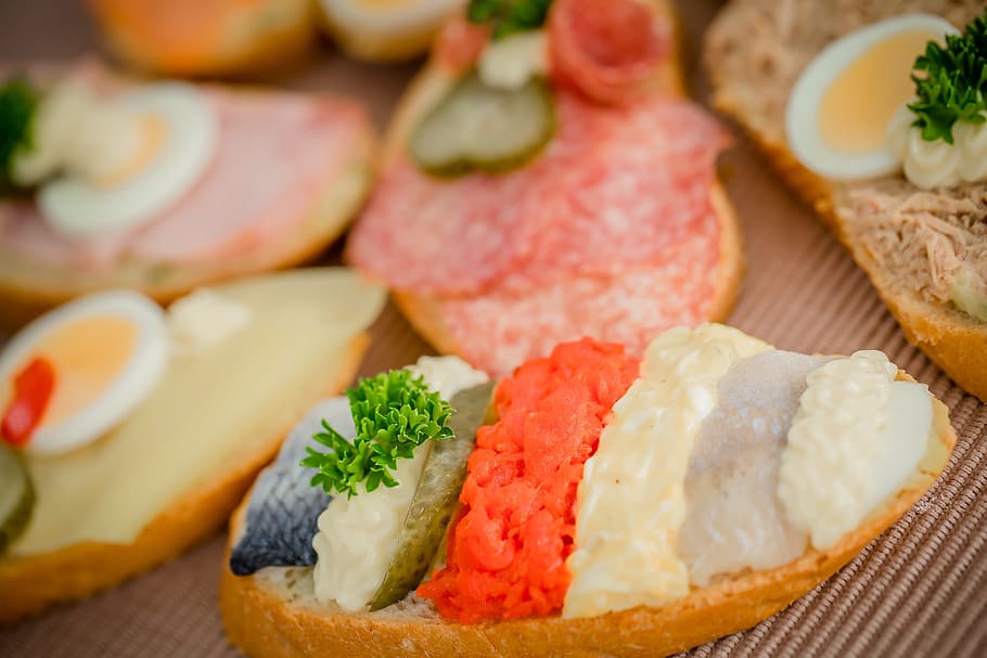close up photography of sashimi, fish, herring, crabs, caviar HD wallpaper