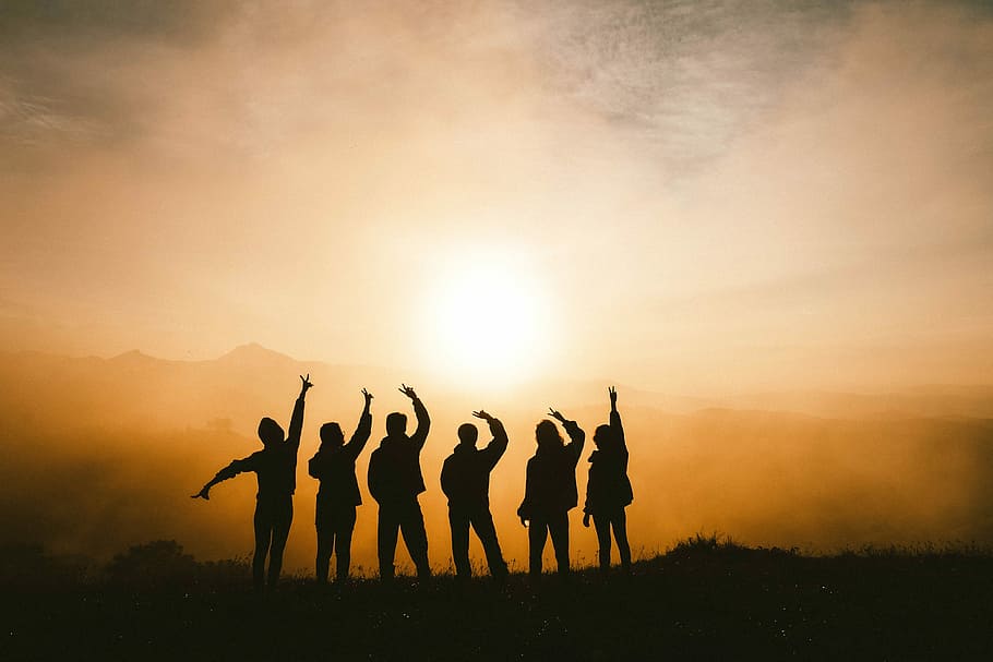 silhouette photo of six persons on top of mountain, silhouette of people on mountaiin HD wallpaper