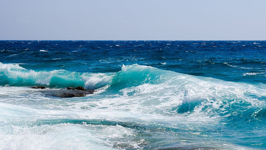 HD wallpaper: photo of Ocean waves, smashing, foam, spray, sea, nature ...