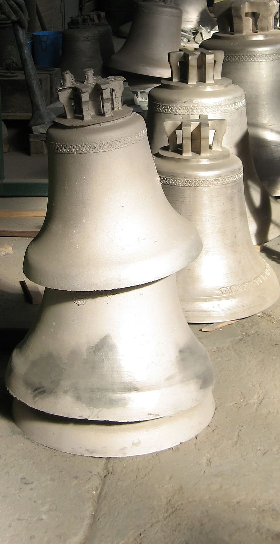 Bell Foundry, Cast, cultures, symbol, old, old-fashioned, close-up HD wallpaper