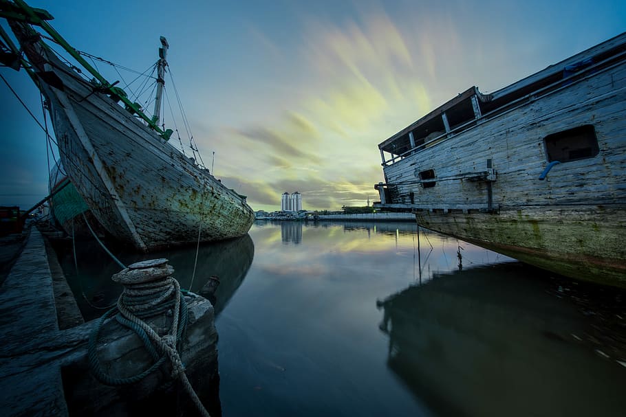 Finding sunset, calm body of water, boat, port, reflection, harbour HD wallpaper