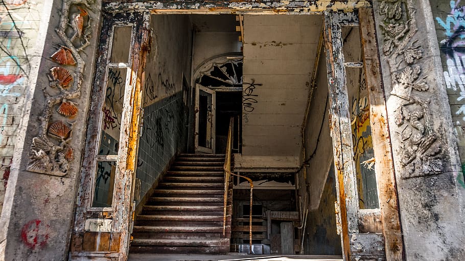 old, gradually, building, wall, input, stairs, door, abandoned HD wallpaper