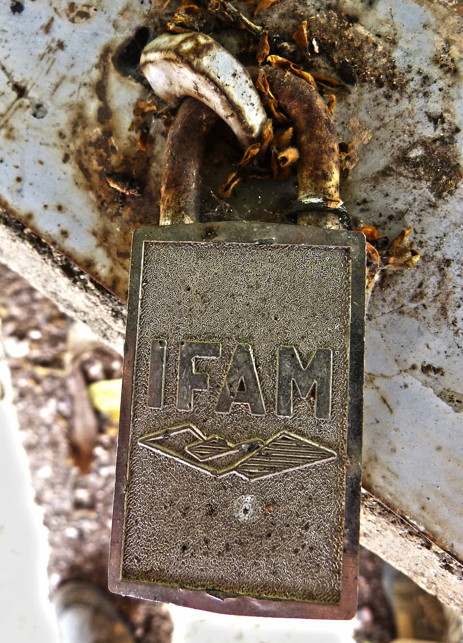 Padlock, Old, Close, close-up, no people, rusty, day, outdoors HD wallpaper