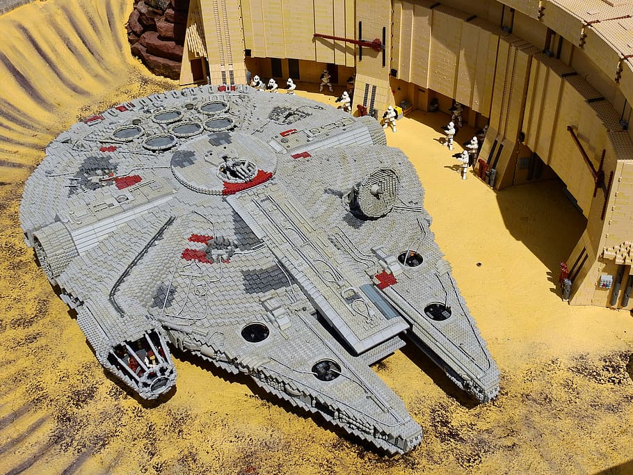 Star Wars Millennium Falcon toy, Lego, Legoland, Build, Play, HD wallpaper