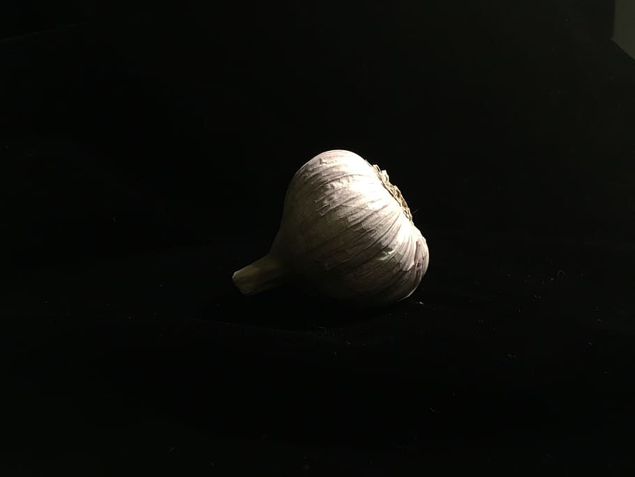 black, low key, garlic, vegetable, drop out black, dark, dramatic HD wallpaper