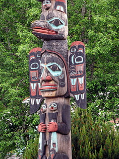 brown and teal wooden tribal temple decor, Totem, Pole, Faces HD wallpaper