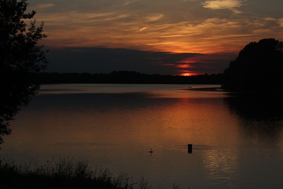 lake, evening, sun, sunset, sky, atmospheric, quiet, nature HD wallpaper