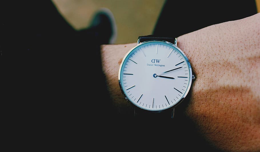 person wearing silver-colored analog watch, people, man, hand HD wallpaper