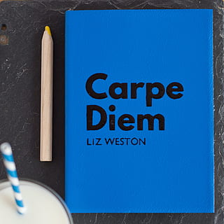 Carpe Diem Liz Weston case beside pen, still, items, things HD wallpaper