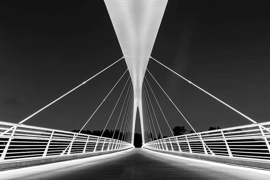 grayscale photography of bridge, architecture, perspective HD wallpaper