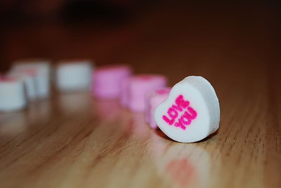 white and pink heart shape bead, candy, conversation, valentine's HD wallpaper