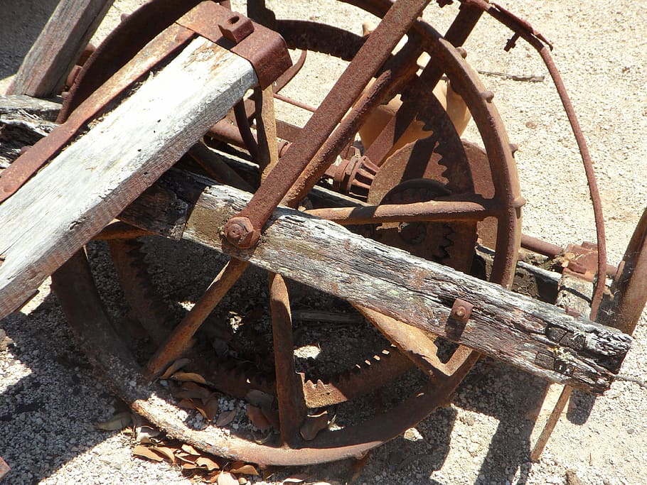 old, wheel, part, rusted, rusty, metal, spokes, nostalgia, lean on HD wallpaper