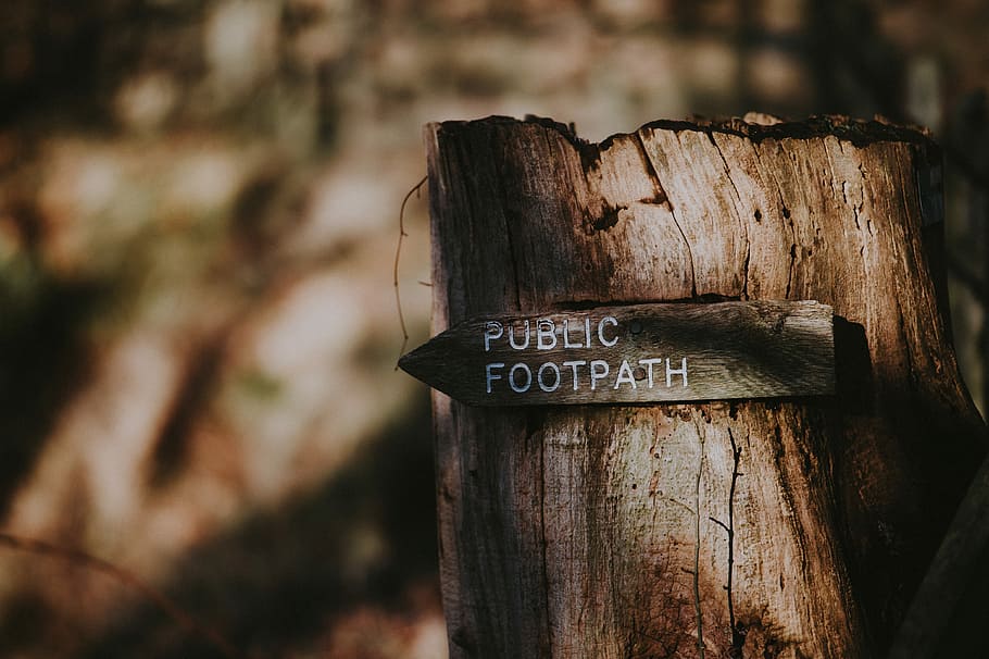 Public Footpath sign, selective focus photography of Public Footpath signage HD wallpaper