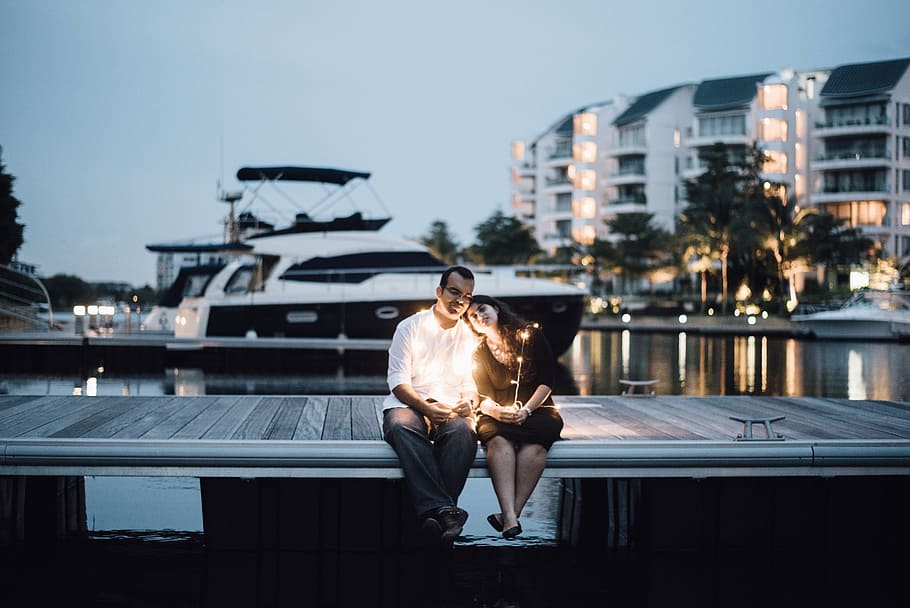 building, condominium, yacht, structure, tree, people, couple HD wallpaper