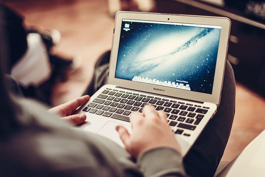 person using MacBook Air, notebook, apple, device, mockup, computer HD wallpaper