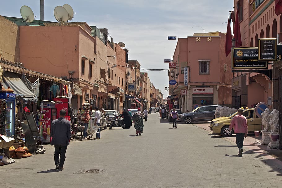 group of people walking on road in between buildings during daytime, HD wallpaper