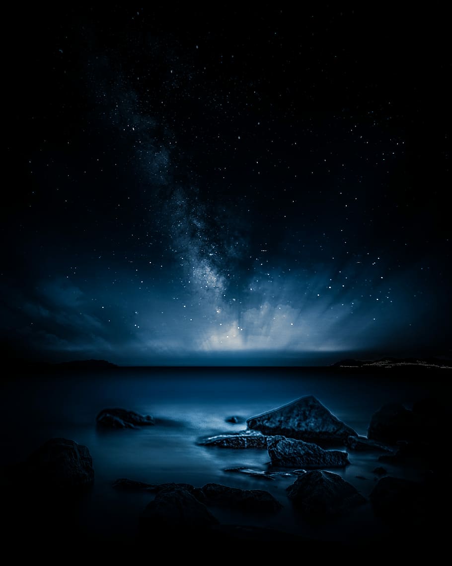 Beautiful night stars from the beach in france, body of water during nighttime, HD wallpaper