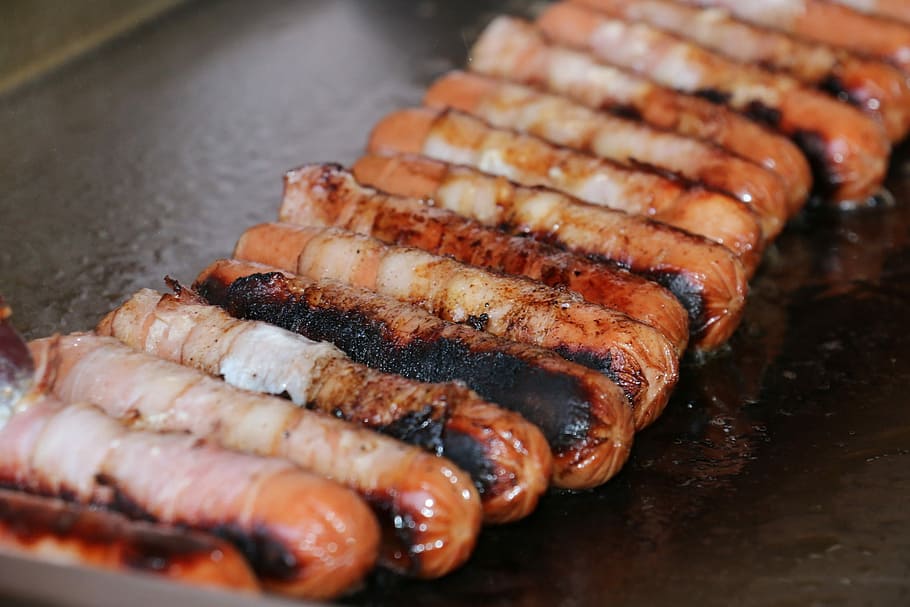 sausages, bacon, fried, food and drink, meat, freshness, barbecue HD wallpaper