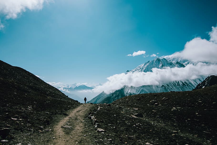 man walking on mountain, highland, clouds, sky, summit, ridge HD wallpaper