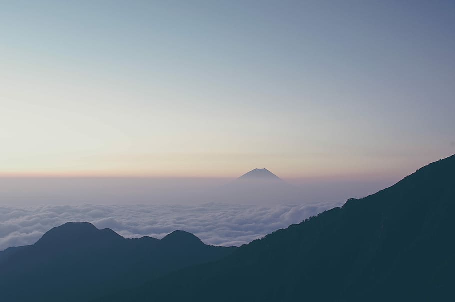 photo of clouds, gray mountains and white clouds at daytime, sunset HD wallpaper