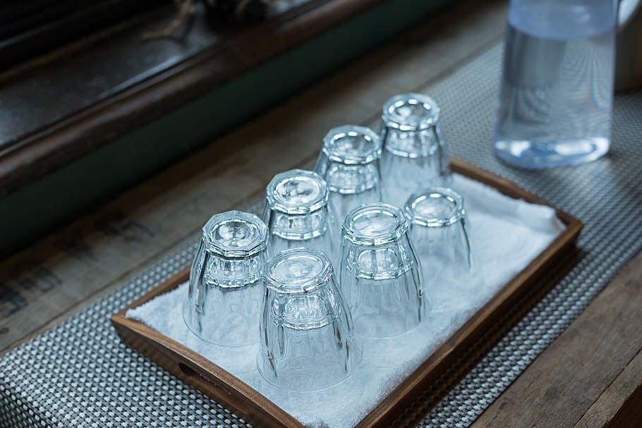 glass, tray of 7-piece glass on table, drink, drying, coffee shop HD wallpaper
