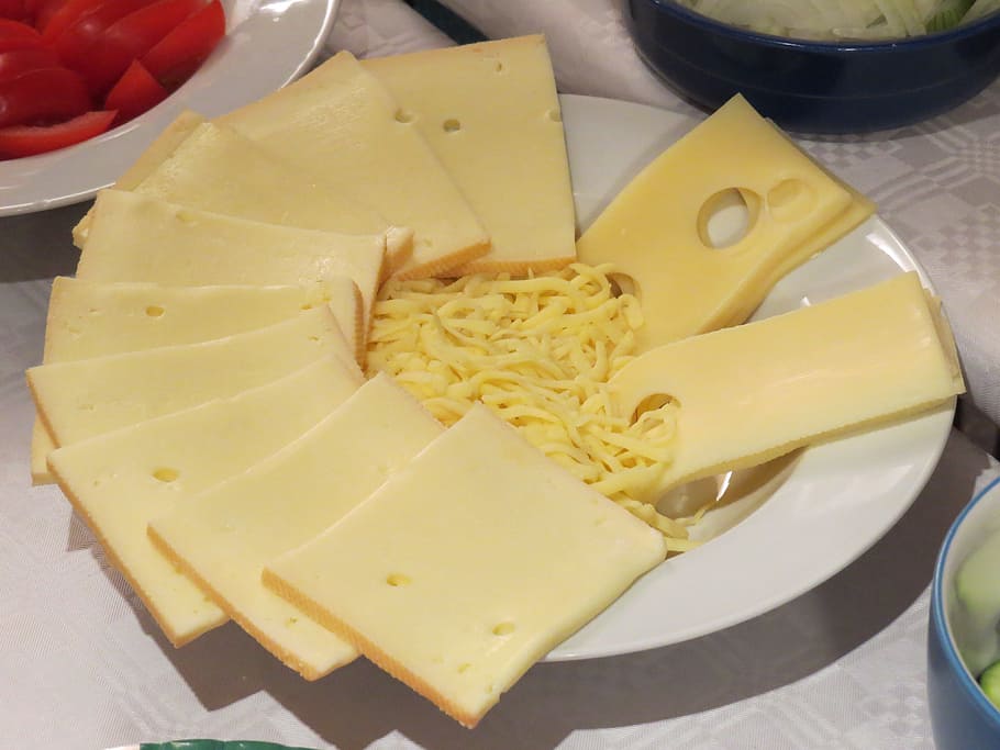 slice cheeses on plate, Grated, Discs, Raclette Cheese, gouda HD wallpaper