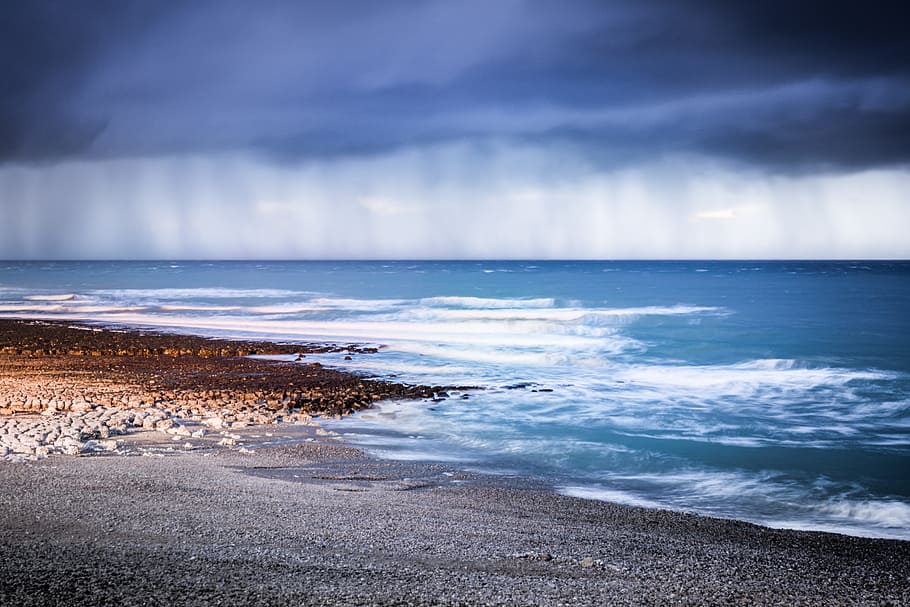 ocean waves under gray sky during daytime, etretat, normandy, HD wallpaper