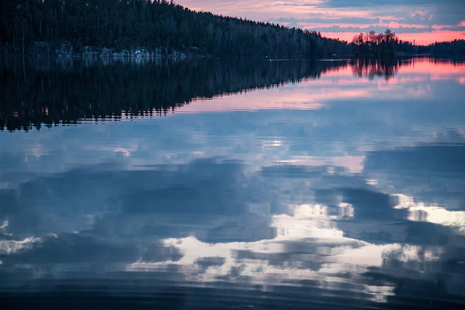 reflection of clouds on calm body of water near trees, lake HD wallpaper
