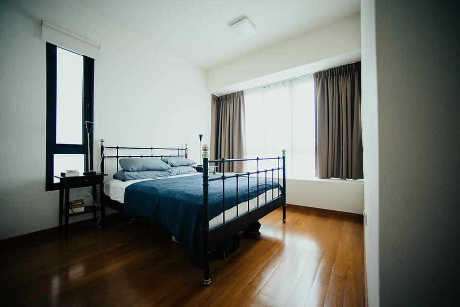 bedroom set, bed and blue bed sheet inside, window, iron bed HD wallpaper