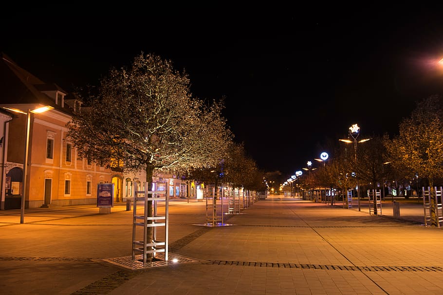 selected, city, slovakia, night, square, lamps, dark, illuminated HD wallpaper