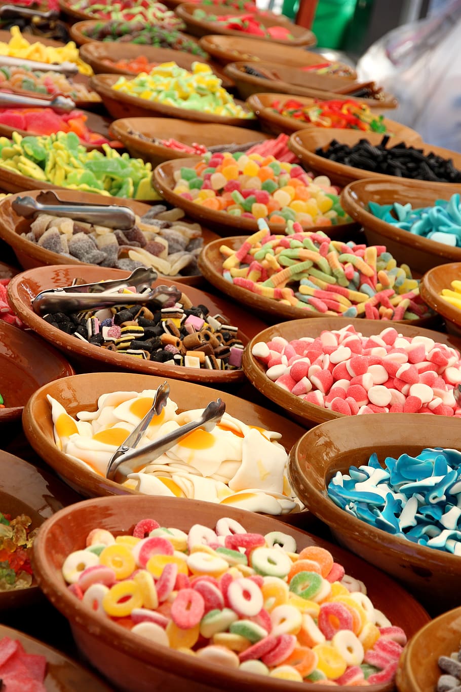 assorted-flavor candy in bowl, sugar, sweet, nibble, food, delicious HD wallpaper