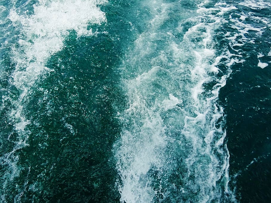 wavy ocean during daytime, wave, water, sea, bubble, flowing HD wallpaper