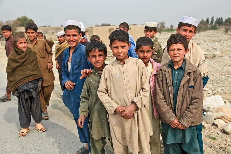 photography of group of kids near street, boys, poor, curious HD wallpaper