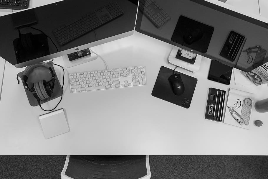 two computer monitors on desk, mac, desktop, keyboard, mouse HD wallpaper