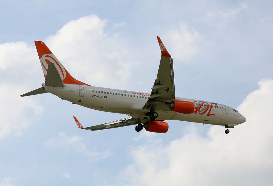 red and white airplane in the sky, gool, flying, commercial HD wallpaper