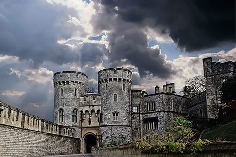 gray concrete castle under black and blue cloudy sky, building HD wallpaper